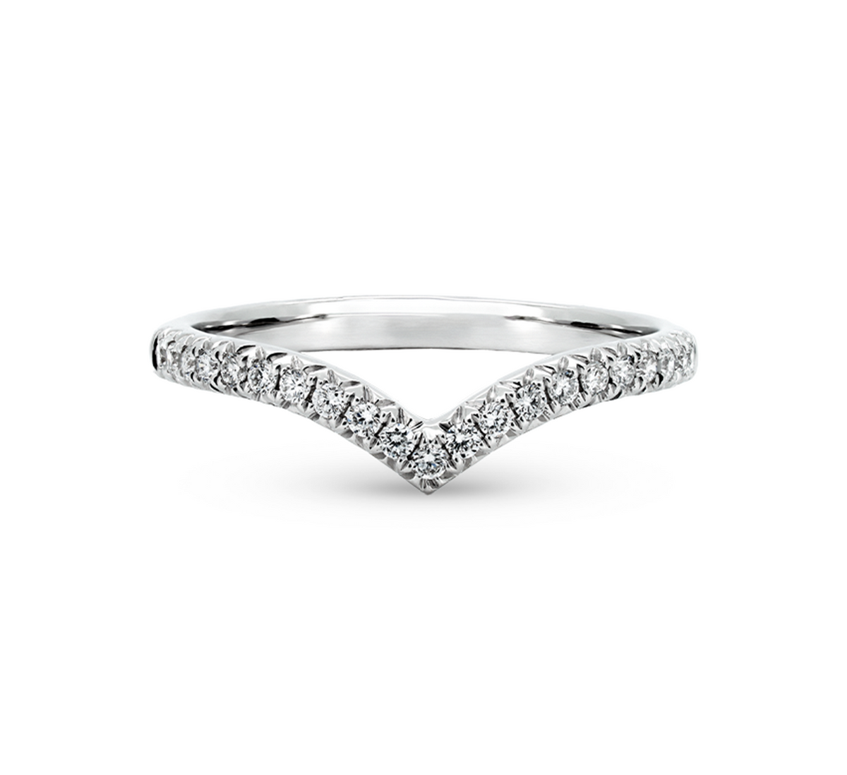 V pave ring in platinum
