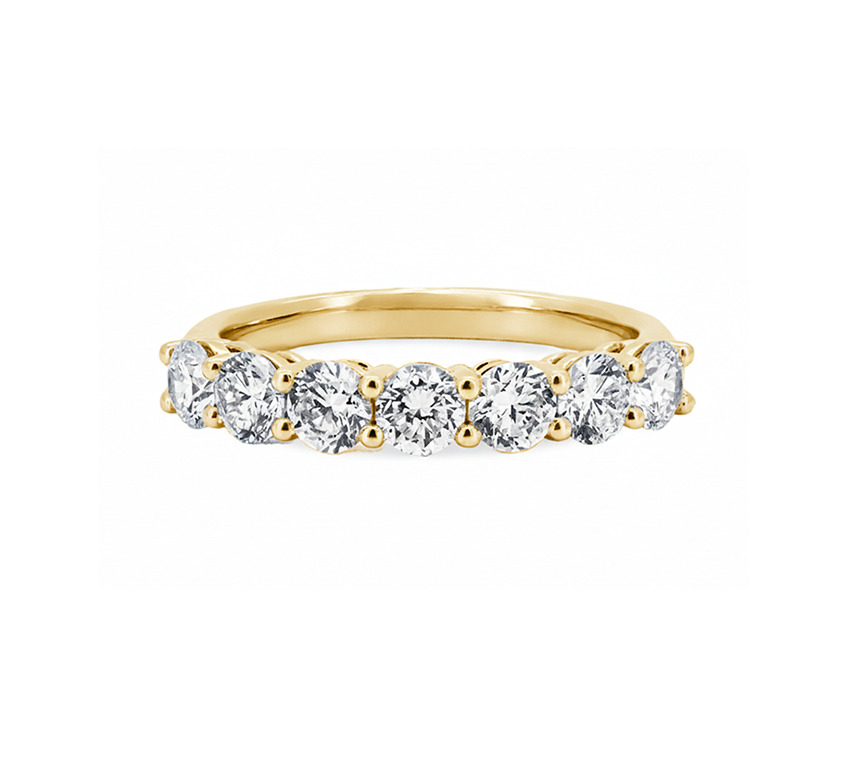 Half pave ring 3mm in yellow gold