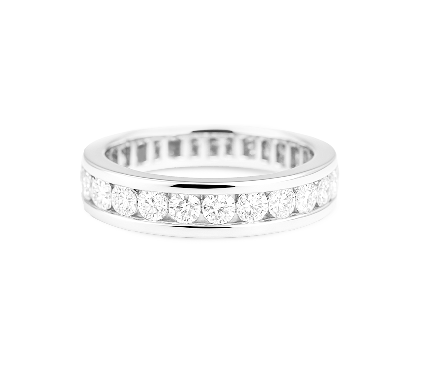 Full pave bezel ring 4mm in white gold