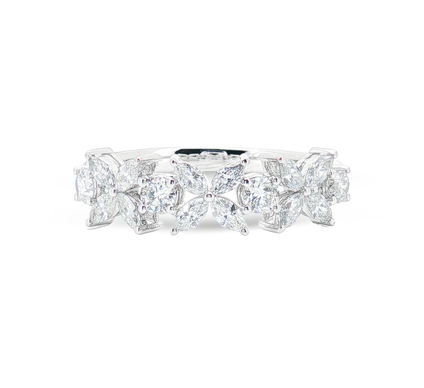 Half daphne ring in white gold