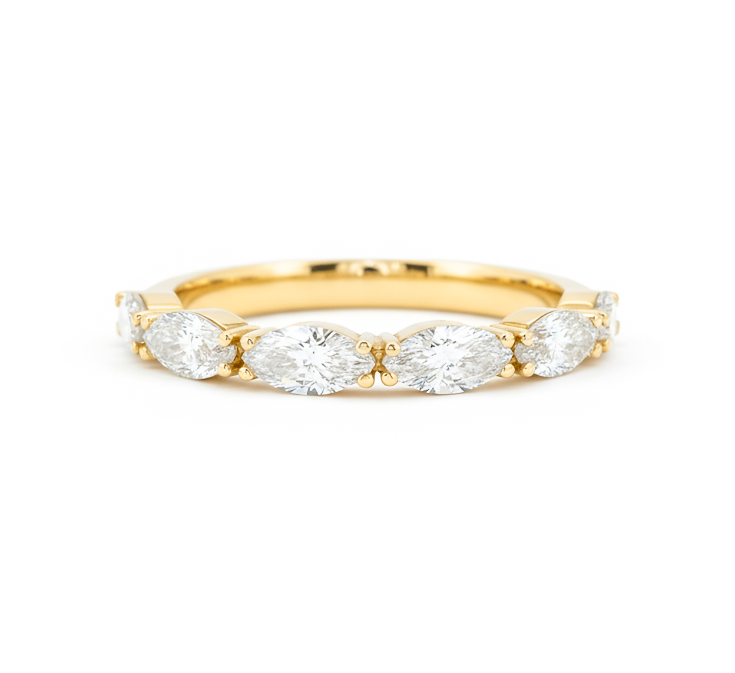 Vertical marquise ring in yellow gold