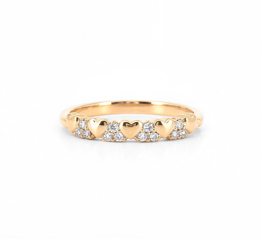 Pattern with diamonds N in yellow gold