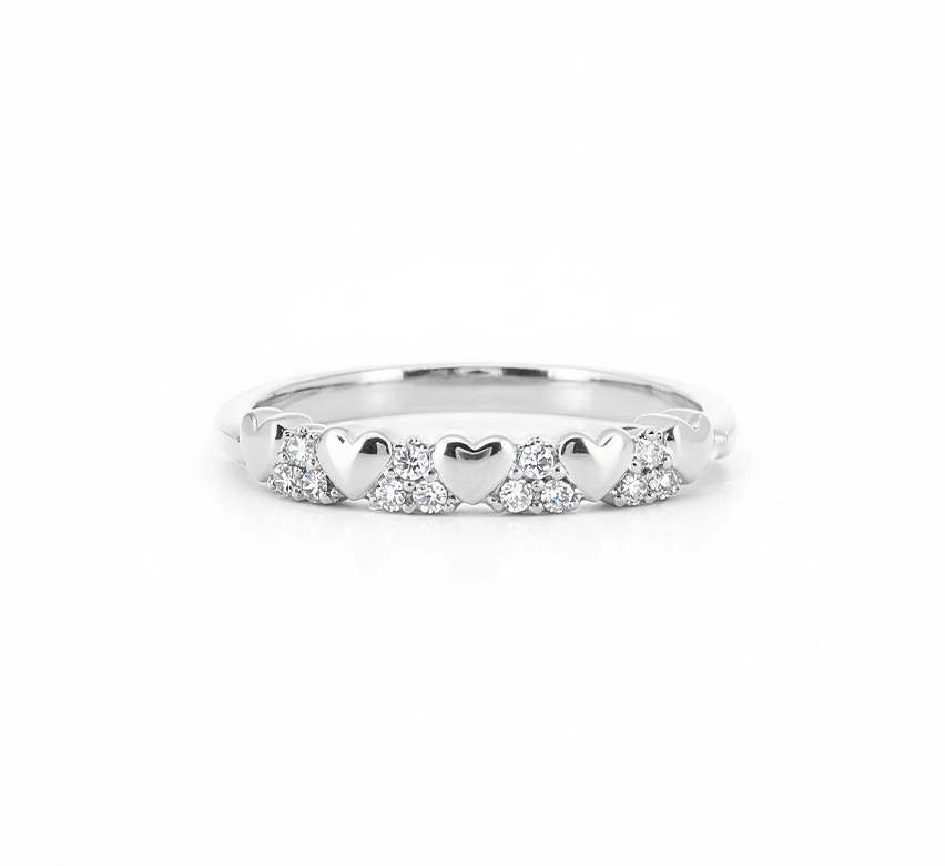 Pattern with diamonds N in white gold