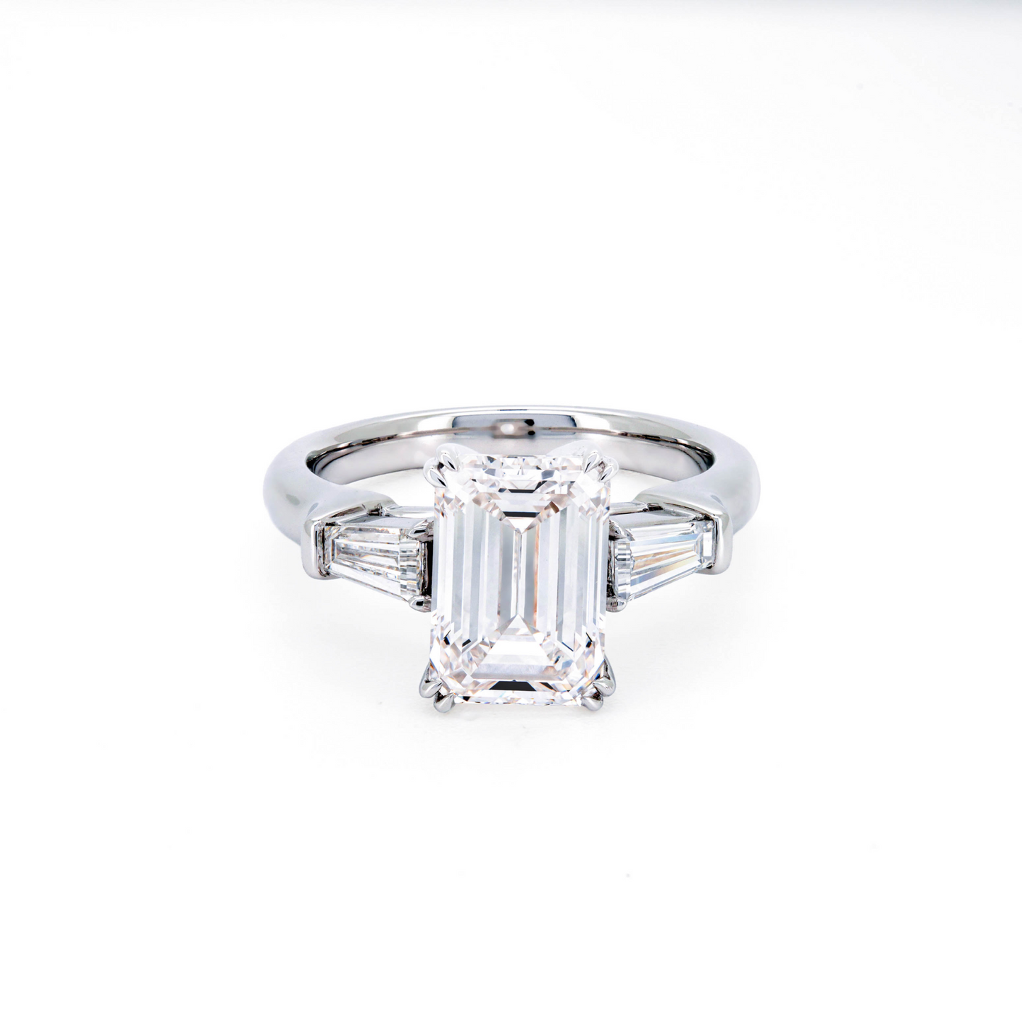 3 stone baguette ring EM 3.07 F VVS2 IGI in white gold