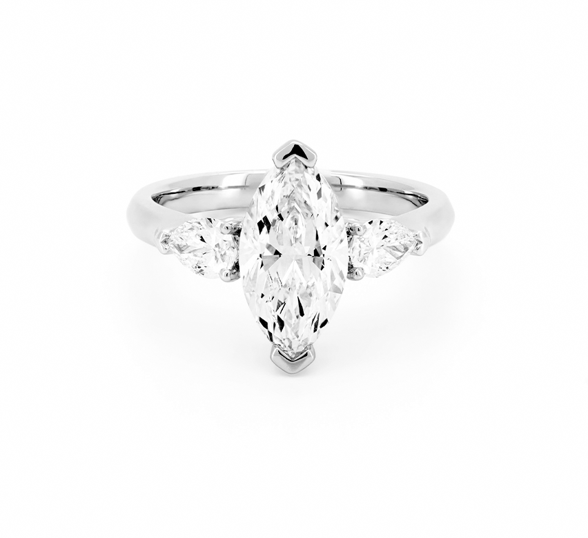 Trilogy with marquise ring MA 1.69 E VVS1 IGI in white gold
