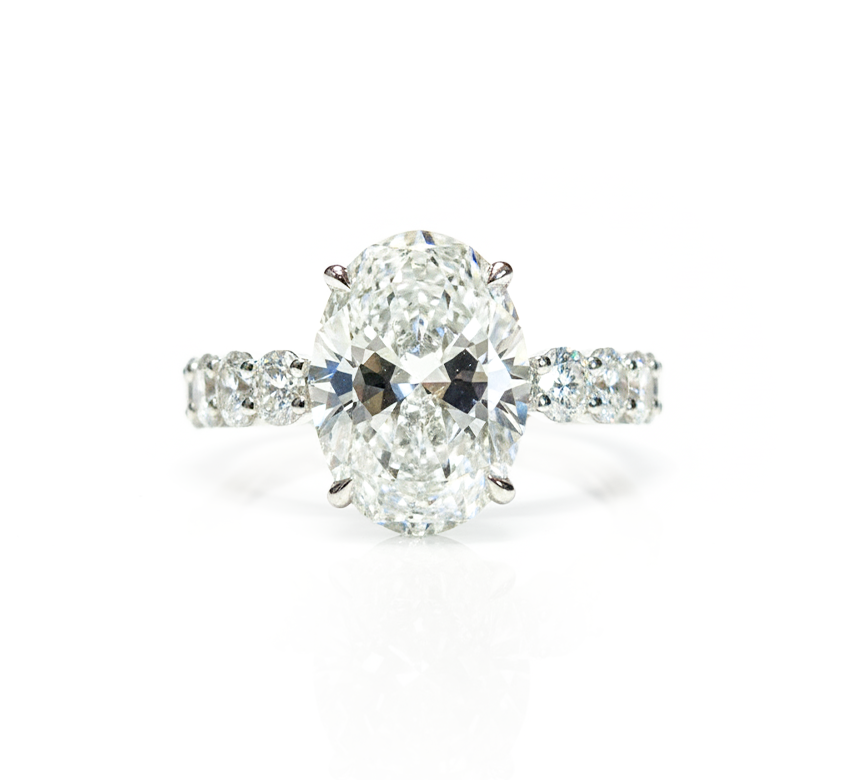 Classic half pave ring OV 4.10 D VVS2 IGI in white gold