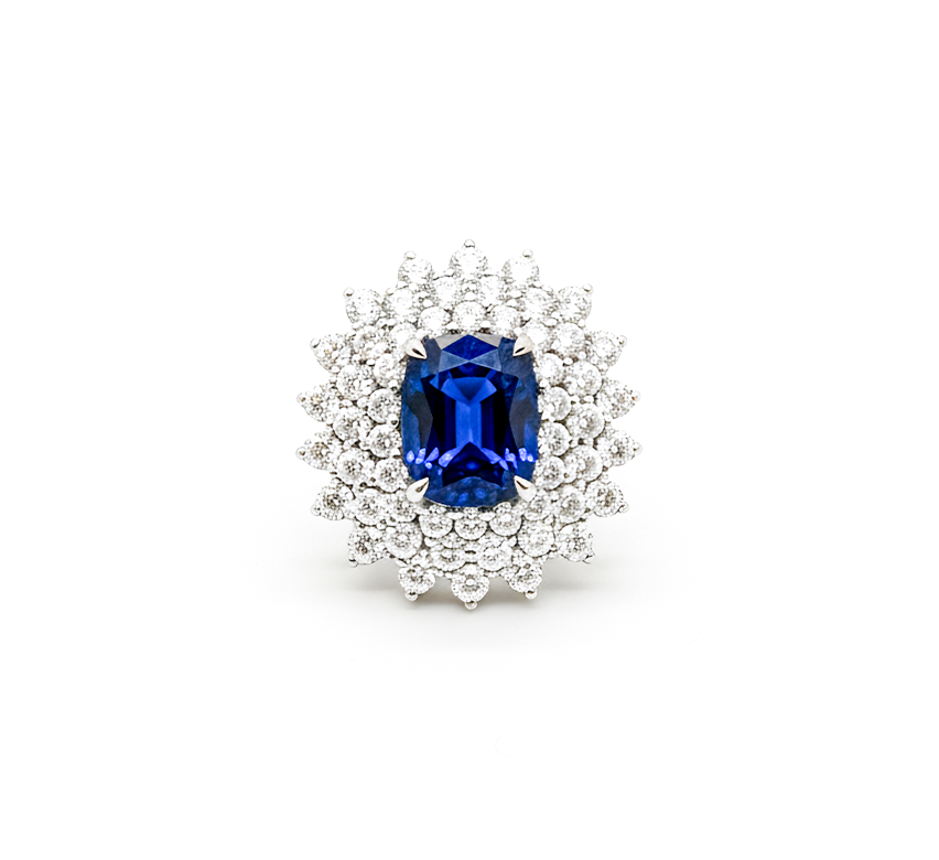 Sapphire flower brooch in white gold