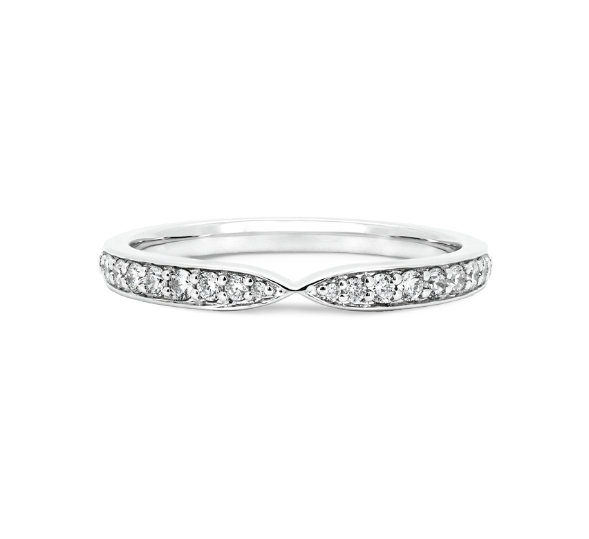 Bow pave ring in platinum