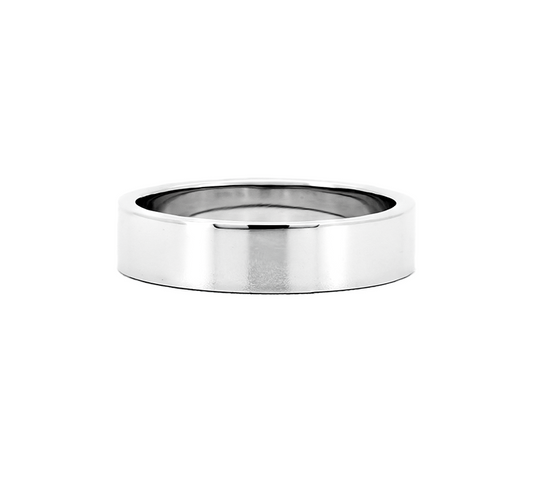 Classic clean cut ring 5mm in white gold