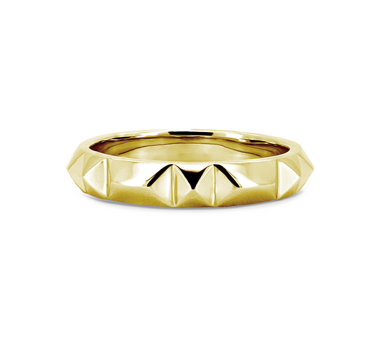 Pyramid ring in gold