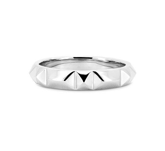 Pyramid ring in white gold