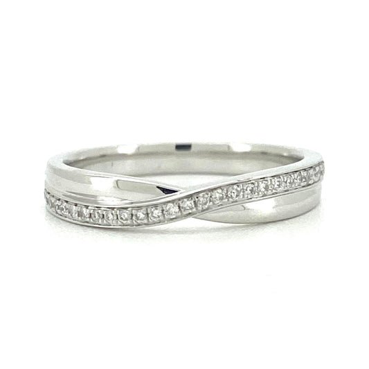 Rendezvous half pave ring in platinum