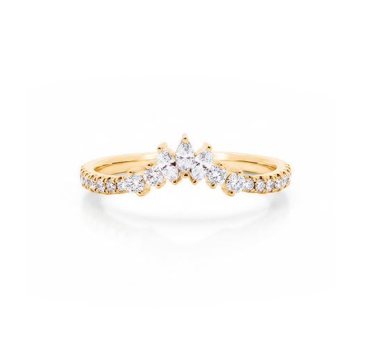 Crown ring in yellow gold