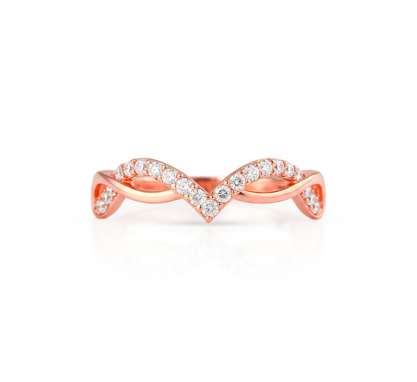 V pave with line in rose gold