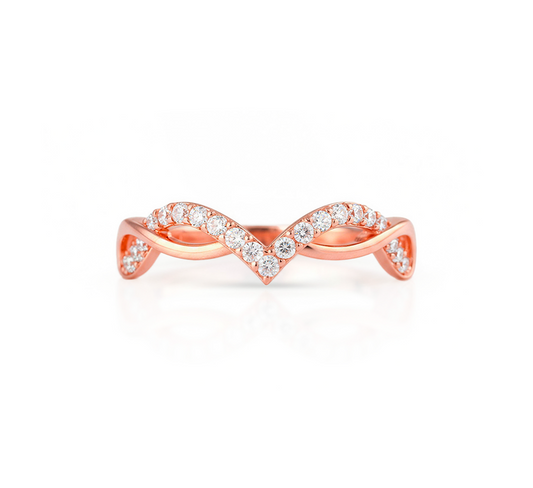 V pave with line in rose gold