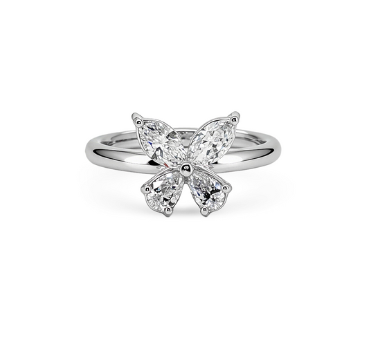 Butterfly series set A ring in white gold