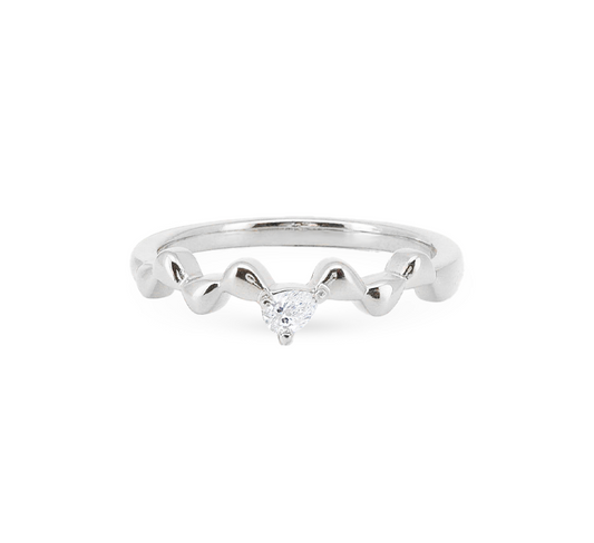 Pattern with diamonds A in white gold