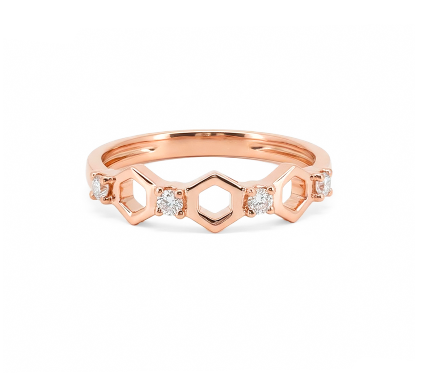 Pattern with diamonds C in rose gold