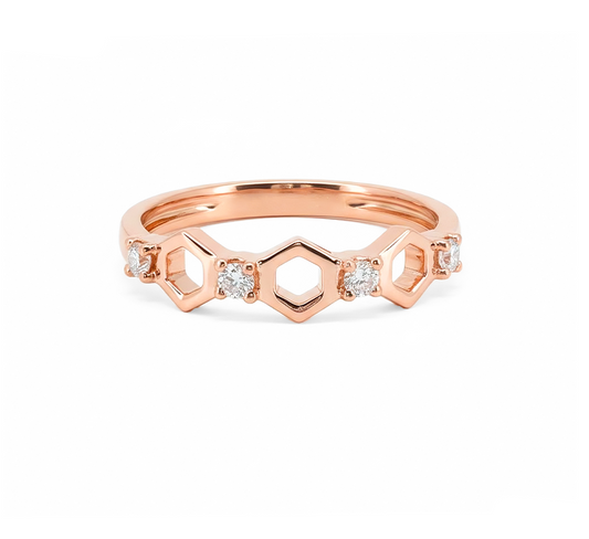Pattern with diamonds C in rose gold