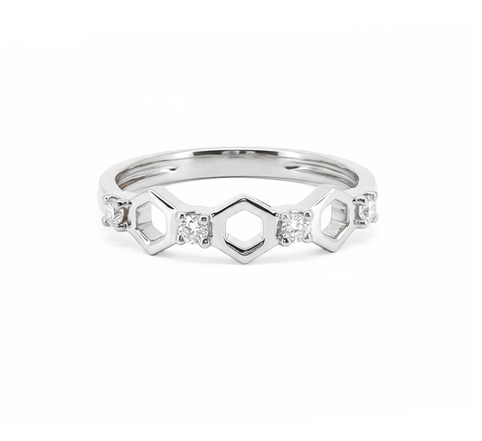 Pattern with diamonds C in white gold