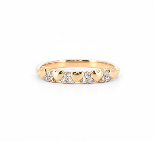 Pattern with diamonds N in yellow gold