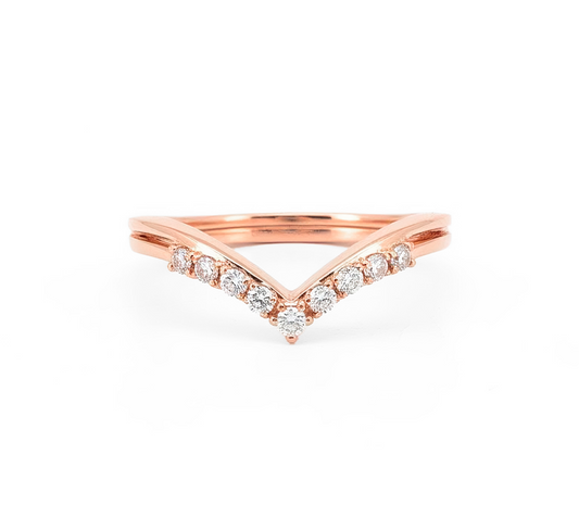 V pave ring E in rose gold