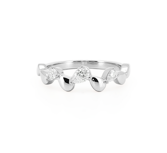 Pattern with diamonds X in white gold