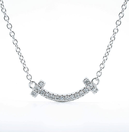 Smile pave necklace in white gold