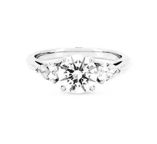 Dreamy trilogy ring RD 0.83 E VVS2 IGI in white gold