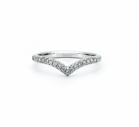 V pave ring in white gold